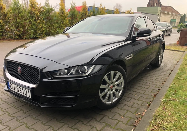 Jaguar XE cena 73000 przebieg: 126899, rok produkcji 2016 z Sosnowiec małe 191